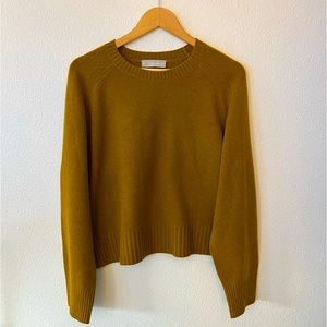 Everlane The Cashmere Boxy Crew Sweater in Camel